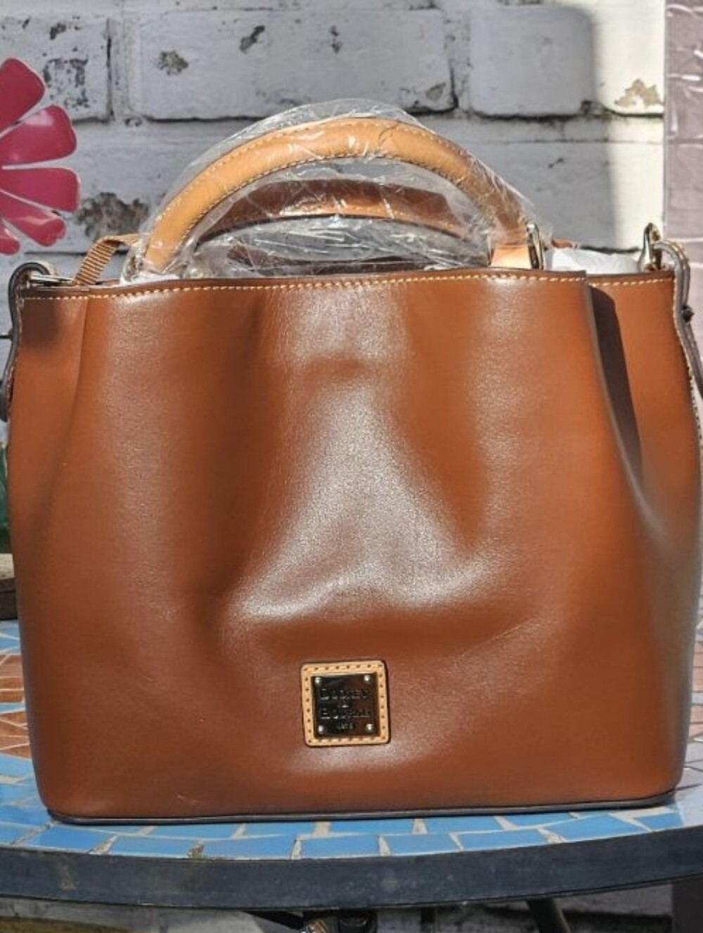 NWT. Dooney & Bourke WEXFORD Leather BRENNA Satchel to Crossbody Bag.